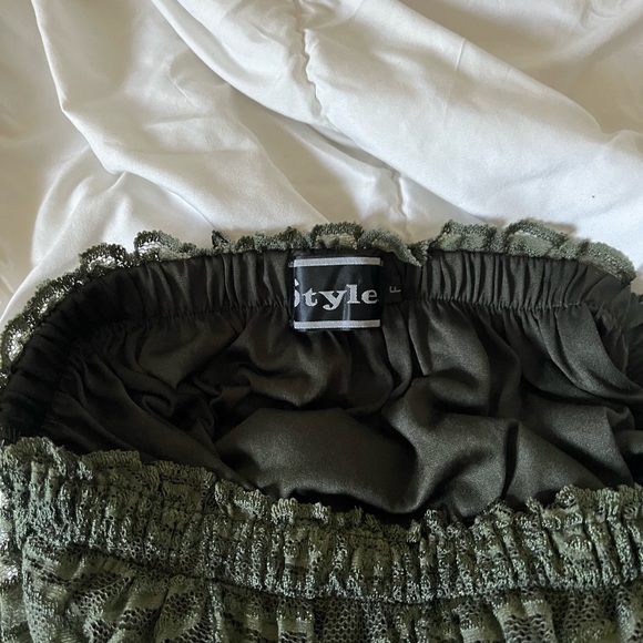 Green maxi skirt - Picture 2 of 2